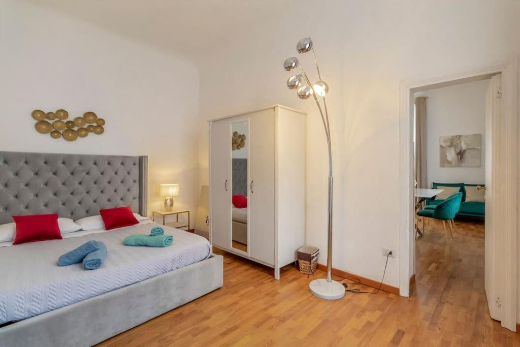 Apartment 2 Minutes From The Colosseum - Luxury *